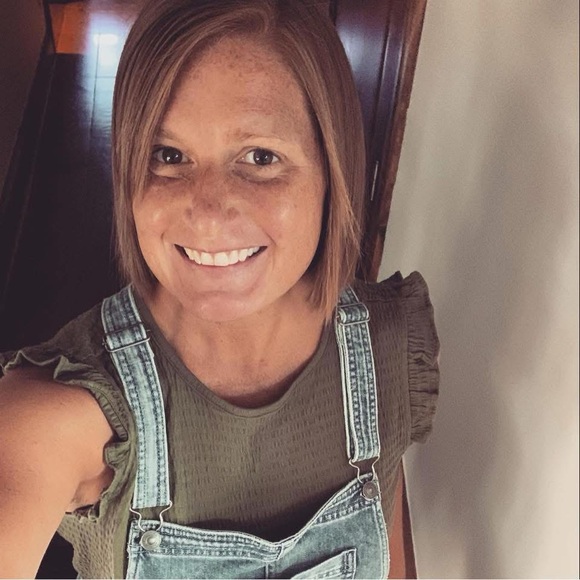 LOFT Textured Ruffle Sleeve Top in Olive - Picture 8 of 8